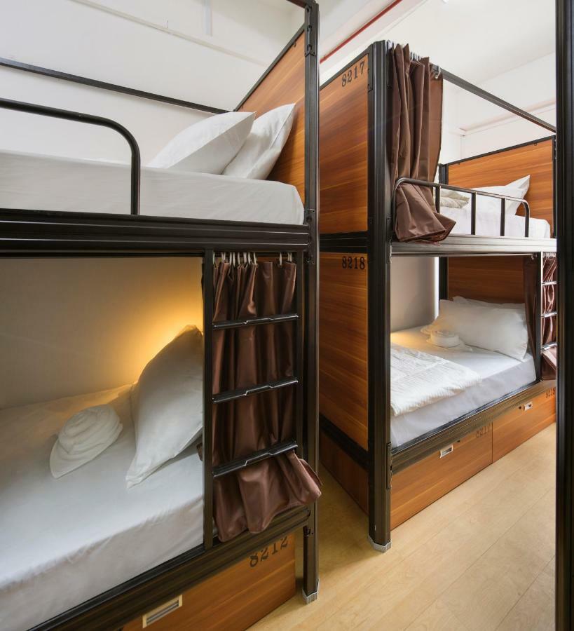 7 Wonders Hostel At Upper Dickson Singapore Exterior photo