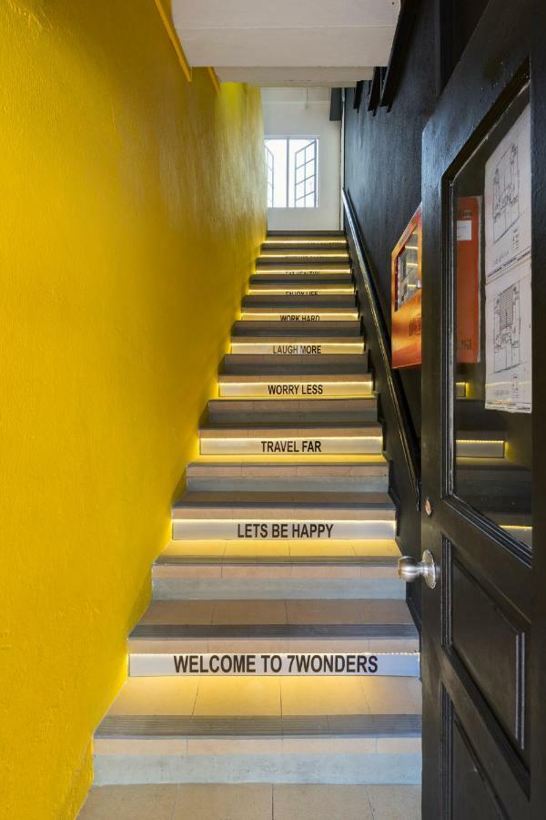 7 Wonders Hostel At Upper Dickson Singapore Exterior photo